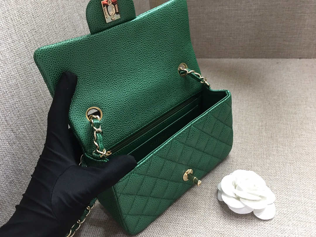 Small Classic Flap Caviar Bag A01116 Green/Gold